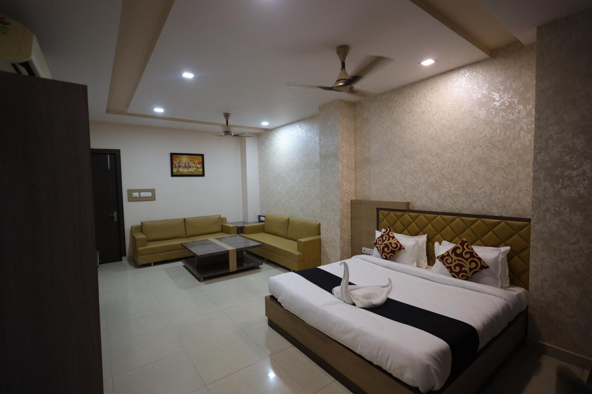 Hotel Bhagyaraj Palace A Luxury Hotel Keshavpuram Kanpur Exterior photo