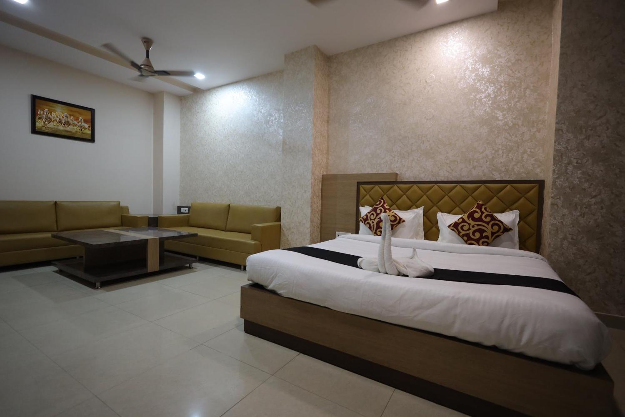 Hotel Bhagyaraj Palace A Luxury Hotel Keshavpuram Kanpur Exterior photo