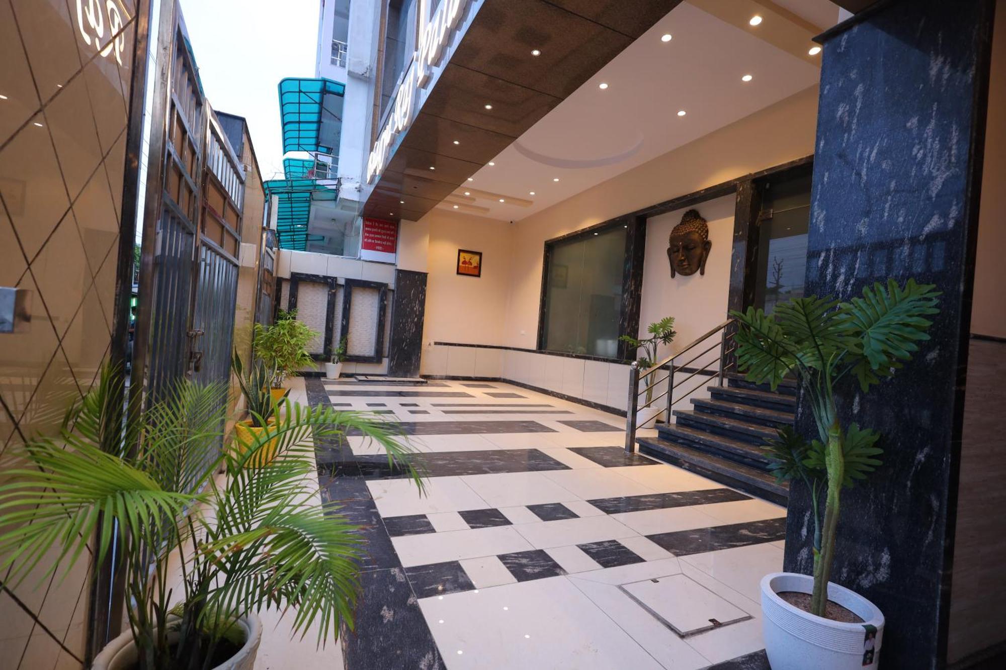 Hotel Bhagyaraj Palace A Luxury Hotel Keshavpuram Kanpur Exterior photo