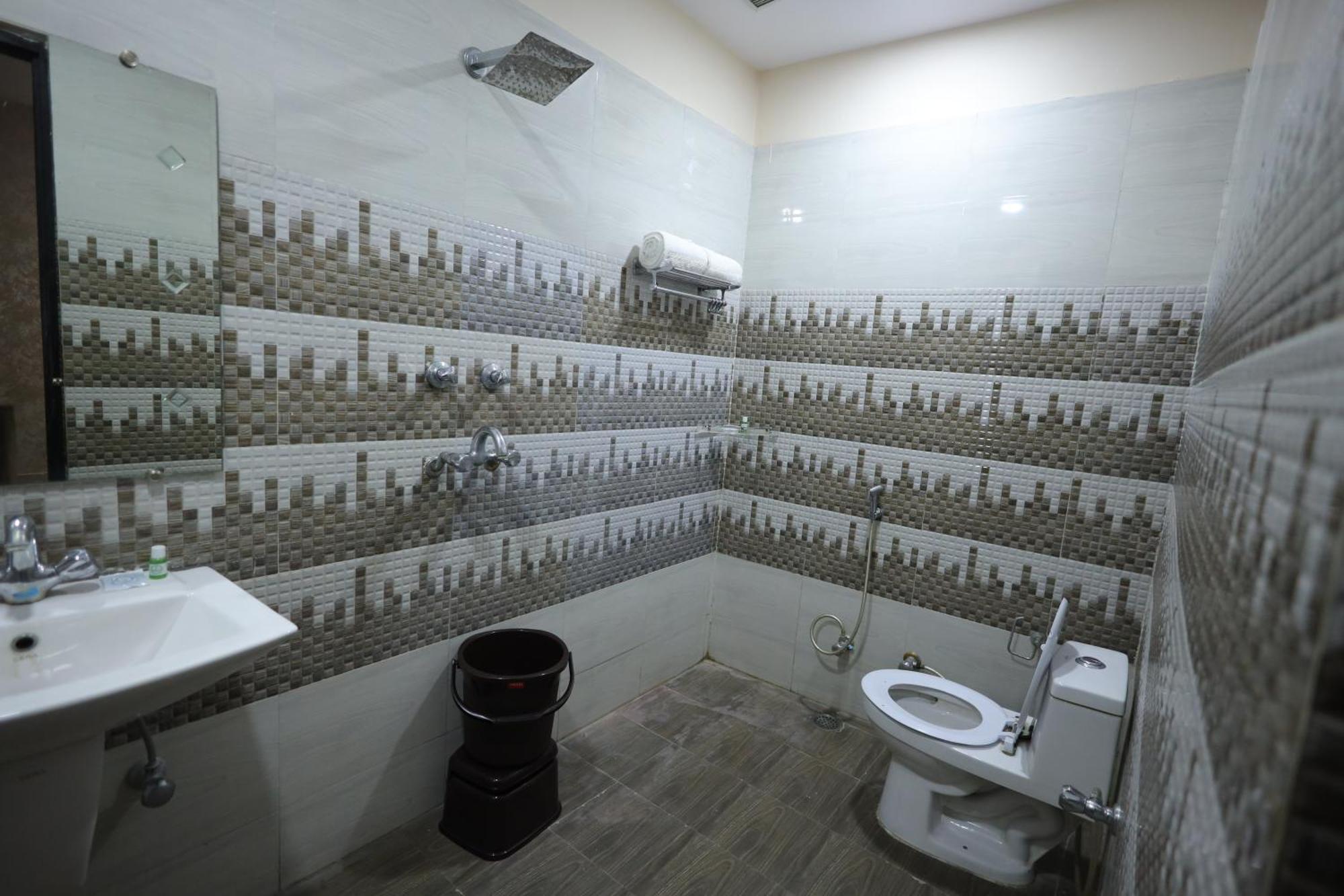 Hotel Bhagyaraj Palace A Luxury Hotel Keshavpuram Kanpur Exterior photo