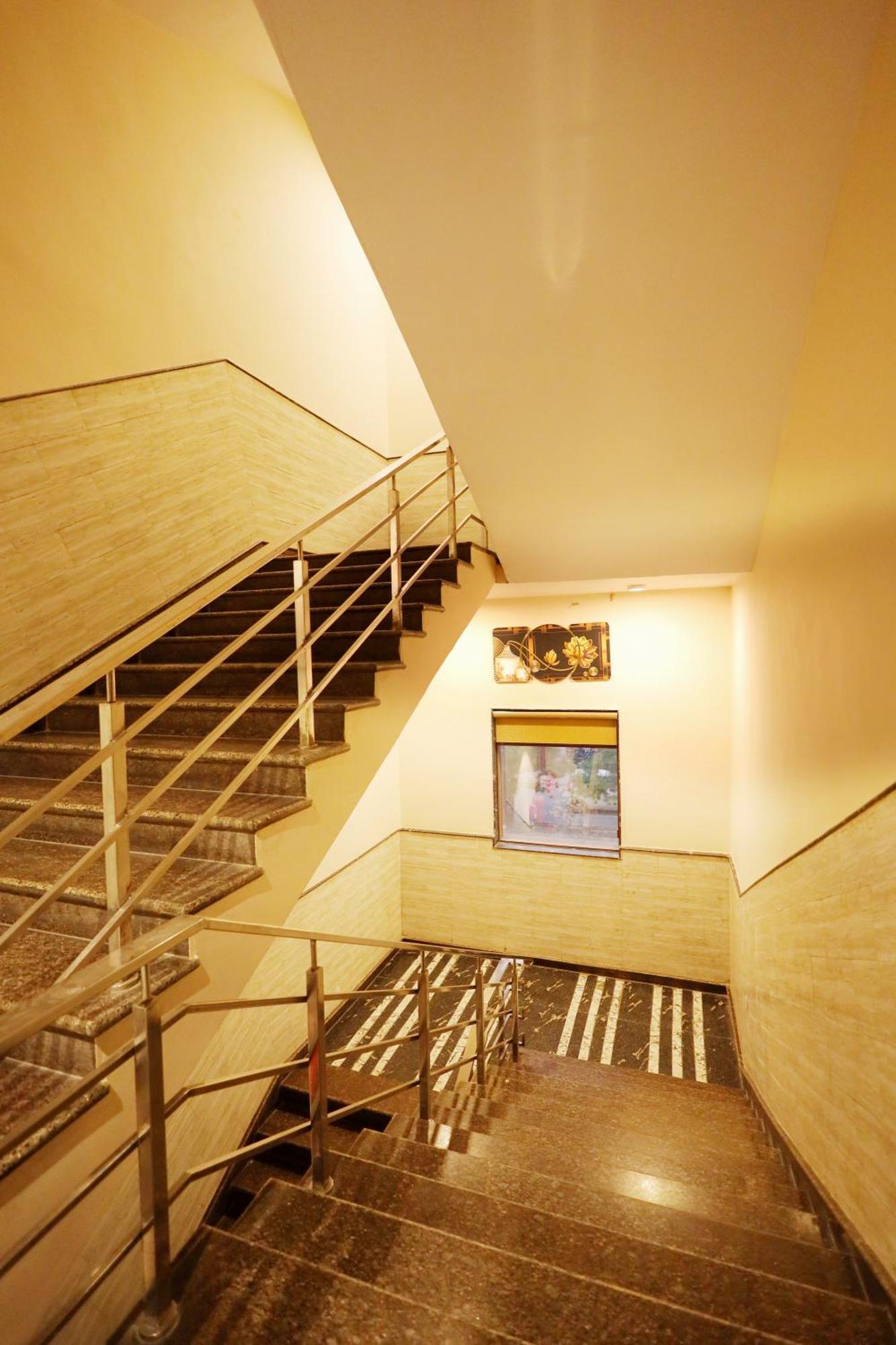 Hotel Bhagyaraj Palace A Luxury Hotel Keshavpuram Kanpur Exterior photo